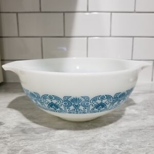 Pyrex Cinderella Bowl - Horizon Blue 2.5 Qt 443